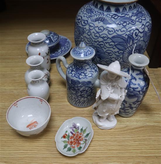 A group Chinese blue and white and famille rose porcelain vessels